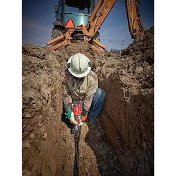 FORCELOGIC™
M18™ Cable Cutter Kit
with 750 MCM Cu Jaws